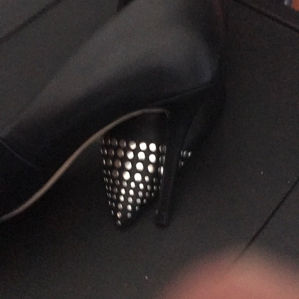Shoes - Picture 2 of 4